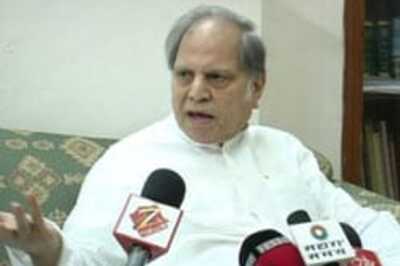 Antulay shifts stand, says terrorists killed Karkare