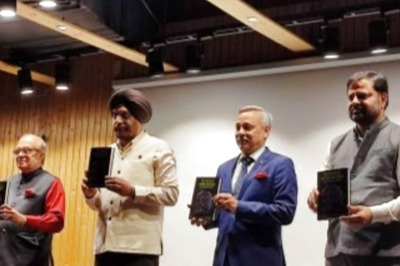 Tech Specialists Talk about New Book 'The Power of Future Machines', Highlight Critical AI Issues