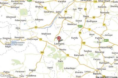 Medininagar: One of the kidnapped SBI official manages to escape