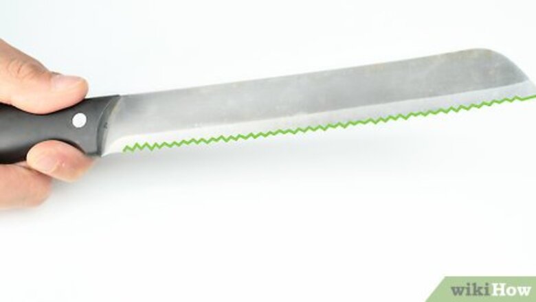 How to Use a Bread Knife