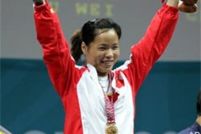 China's Chen sets 3 world records