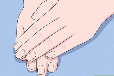 How to Apply Magnetic Nail Polish