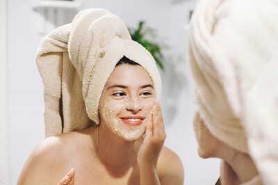 8 Tips To Take Care Of Your Acne-Prone Skin