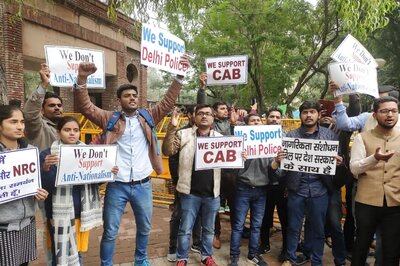 ABVP Holds Demonstration in Support of Amended Citizenship Act