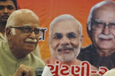 Advani's forecast: Cong or BJP will lead India