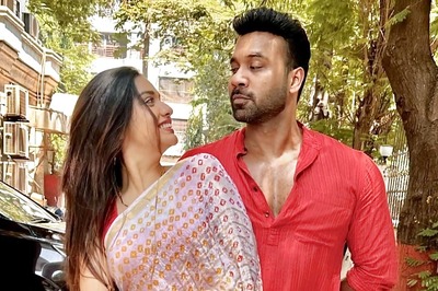 Divya Agarwal Makes FIRST Appearance With Husband Apurva After Dismissing Divorce Rumours | Watch