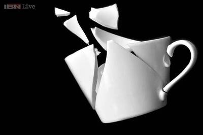 Researchers create ceramic that recovers shape after being smashed