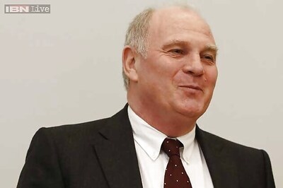 Hoeness accepts conviction, quits as Bayern boss