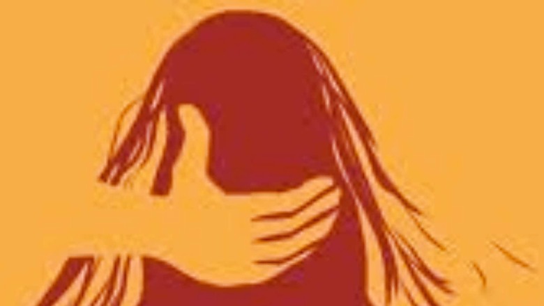 Holding Minor's Hand, Professing Love is Not Sexual Harassment, Rules POCSO Court, Acquits 28-Yr-Old