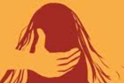 Holding Minor's Hand, Professing Love is Not Sexual Harassment, Rules POCSO Court, Acquits 28-Yr-Old