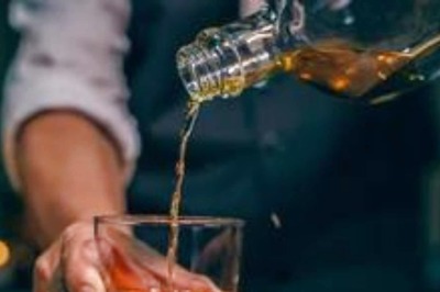 Whiskey Based Cocktail Ideas You Can Try This Weekend