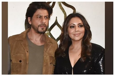 Shah Rukh Khan Makes Special Request To Wife Gauri On Social Media, Fans Call It 'Cute'