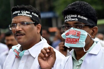 Karnataka High Court Asks Doctors to Withdraw Indefinite Stir