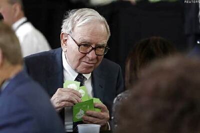 Buffett, Gates ask billionaires to donate wealth