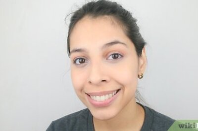 How to Apply Artsy Eyeliner