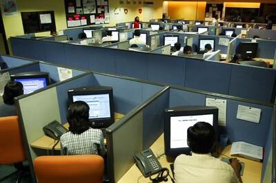 Noida Police Raids Fake Call Centre Providing Loans at Low Interest Rates, 33 Arrested