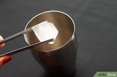 How to Make a Mandeville Cocktail