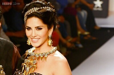 Sunny Leone enjoys being showstopper at jewellery showcase