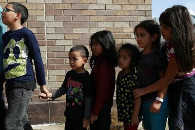 US Wants 2 Years to Identify Migrant Kids Separated from Families