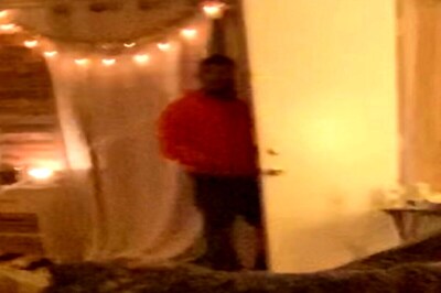 US Woman Catches Stalker Breaking Into Her Apartment While Recording Dance Video