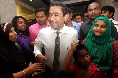 Yameen takes power in Maldives, pledges to bolster economy