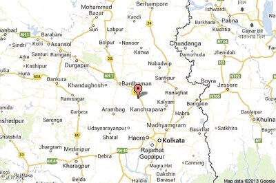 West Bengal: Youth assaults folk singer in police station