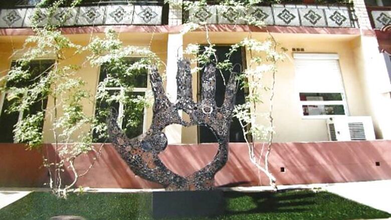 Steve Jobs monument unveiled in Ukraine