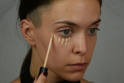 How to Use Makeup to Make Eyes and Lips Appear Larger