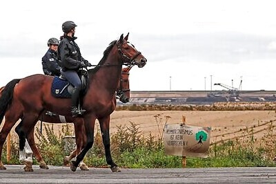 Hundreds Of Anti-coal Protesters Break Into German Mine