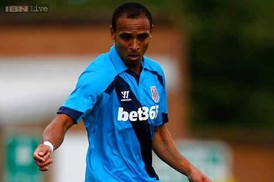 Stoke's Odemwingie faces long layoff with knee injury