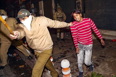 Citizenship Act Protests LIVE: Over 30 Detained Over Violence in Old Delhi, Protesters Demand Release