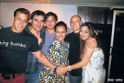 Spotted: Salman Khan, Sonakshi Sinha and Alvira Khan