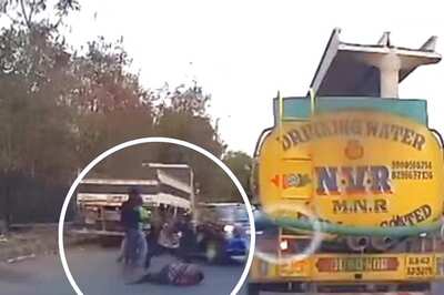 Bengaluru Men Hire Goons To Beat 'Strict' Colleague on Busy Road; 5 Arrested After Video Went Viral