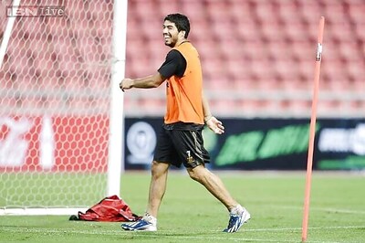 Luis Suarez apologises to Liverpool, resumes squad training