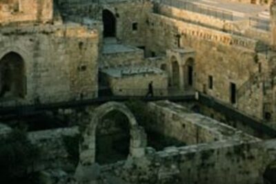 Israeli archaeologists find rare ancient stone seal