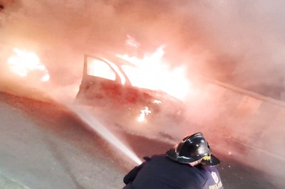 2 Persons Killed, 3 Injured as Car Catches Fire in Mumbai