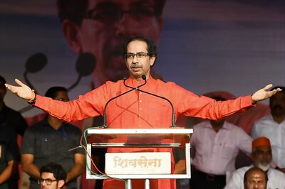 'We Don't Deny Mahatma Gandhi and Nehru's Work, But...' Uddhav Thackeray Demands Bharat Ratna for Savarkar