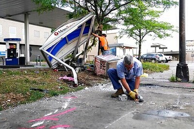 Minneapolis To Evaluate Pursuit Policy After Motorist Killed