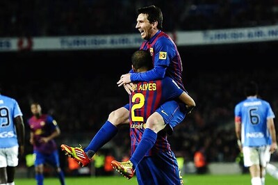 Messi back with the team as Barcelona host Zaragoza