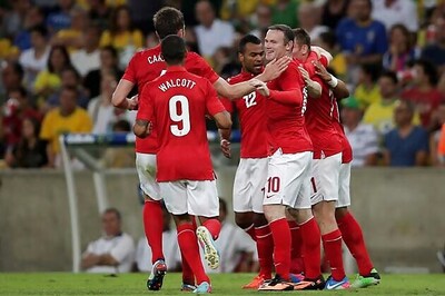 Brazil tied 2-2 by England as Maracana re-opens