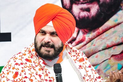 Navjot Sidhu Gets Jail Term for Road Rage Incident; Know All About The Case That Dragged on for 33 Yrs