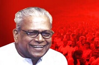 Pinarayi, Achuthanandan trade charges on eve of CPIM state meet