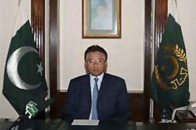 Pak govt drafts package to clip Mush's wings