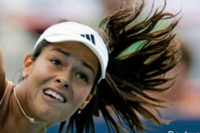 Ivanovic beats Hingis, wins Montreal cup