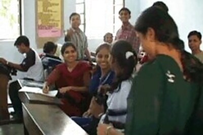 DU students to evaluate teachers