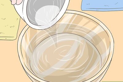 How to Clean Eyelids