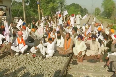 Bharat Bandh: Trains Hit as Farmers Protest at 31 Locations in Punjab, Haryana, Delhi | Top Updates