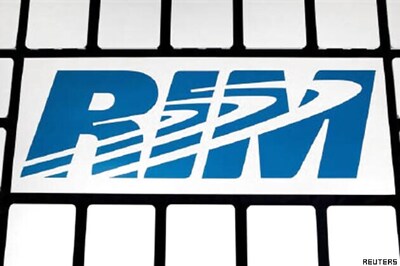 RIM begins showing new BlackBerry 10 smartphones to carriers