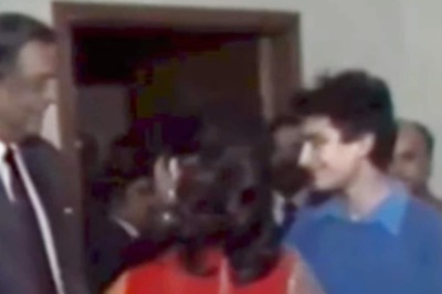 When Young Saif Ali Khan Met Satyajit Ray and Greeted Him With 'Aadab': Watch Video