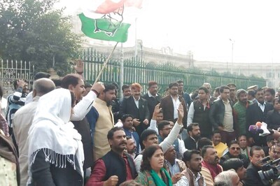 UP Govt Assures Speedy Trial, Rs 25L Compensation and A House for Unnao Rape Victim’s Family | Live Updates